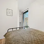 Апартаменты Rotunda - With Free Weekend Parking