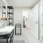 Апартаменты Rotunda - With Free Weekend Parking Прага